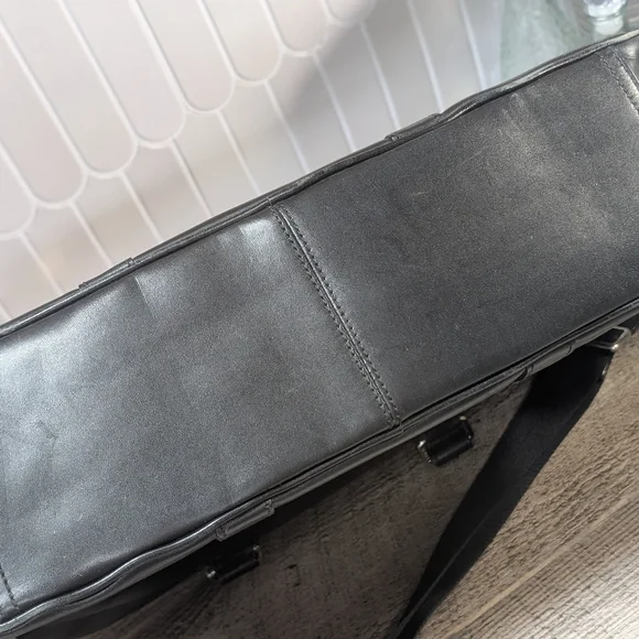 Coach Black Leather Men's Bag - Picture 14 of 15